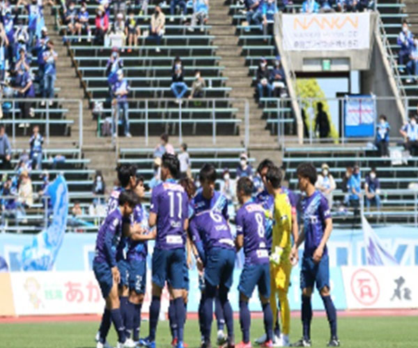 カマタマーレ讃岐の試合の様子